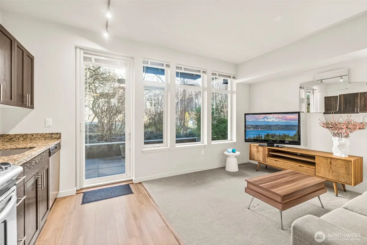 15100 6th Avenue Sw #312, Burien, WA 98166 - Image #1