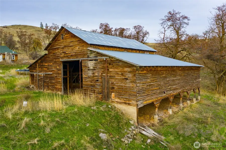 4521 Highway 25 S, Hunters, WA 99137 - Image #3