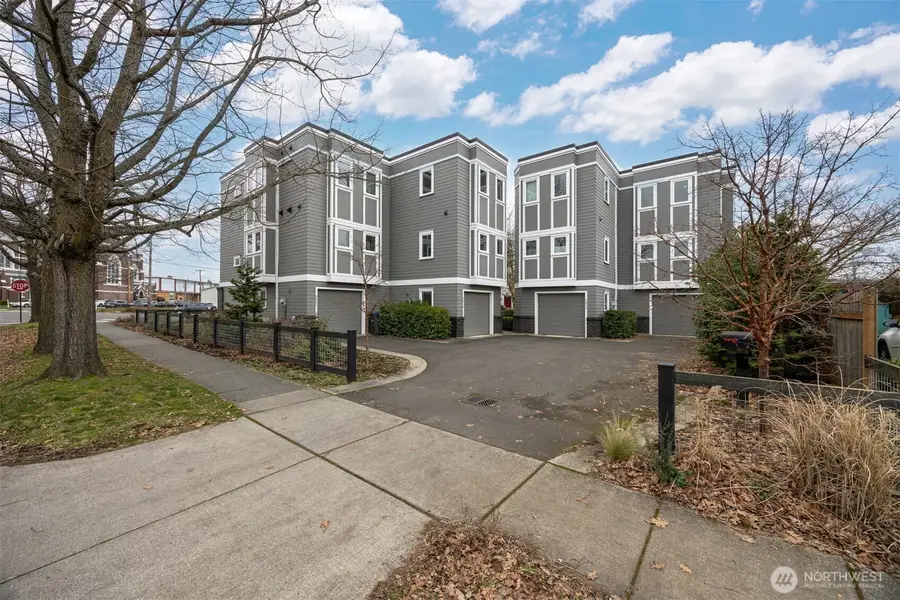 2011 Cornwall Avenue, Bellingham, WA 98225 - Image #3