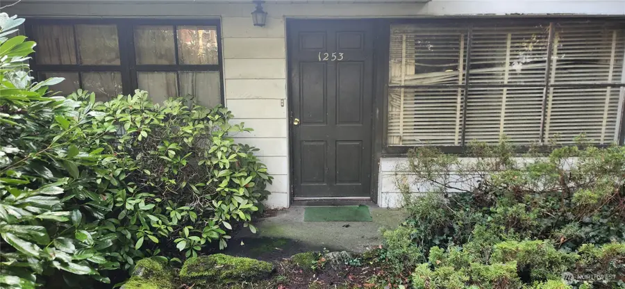 1253 N 143rd Street, Seattle, WA 98133 - Image #2