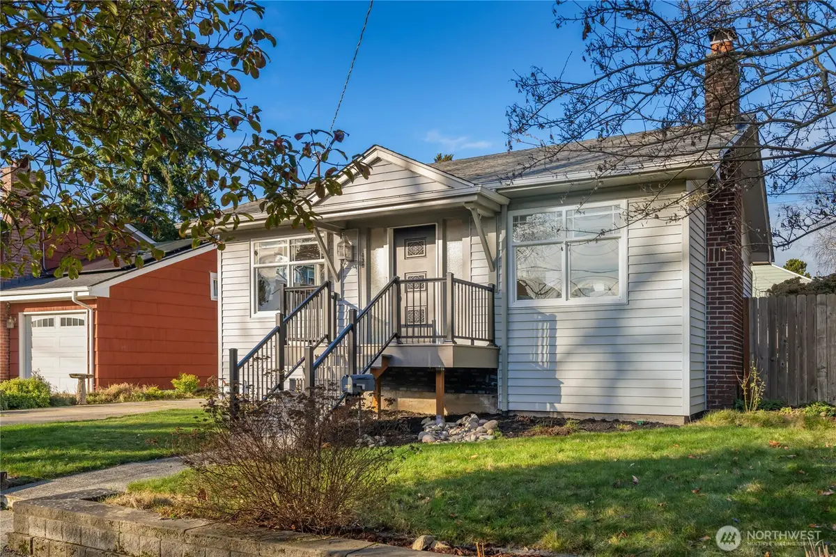 630 NW 82nd Street, Seattle, WA 98117 - Image #1
