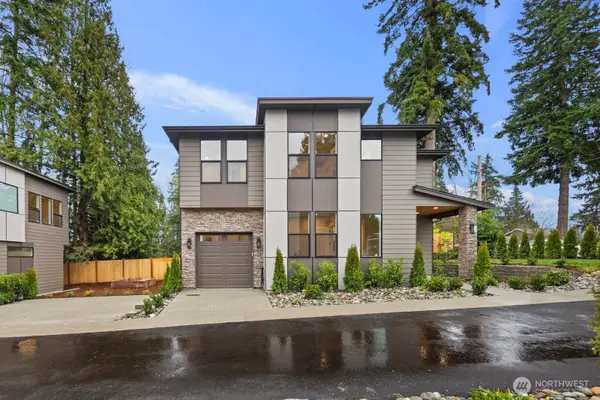 5008 114th Avenue Ne #2, Kirkland, WA 98033