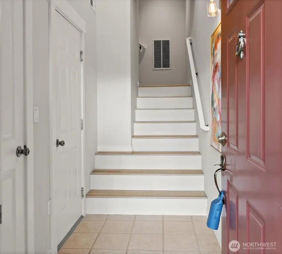 23300 SE Black Nugget Road #D3, Issaquah, WA 98029 - Image #2