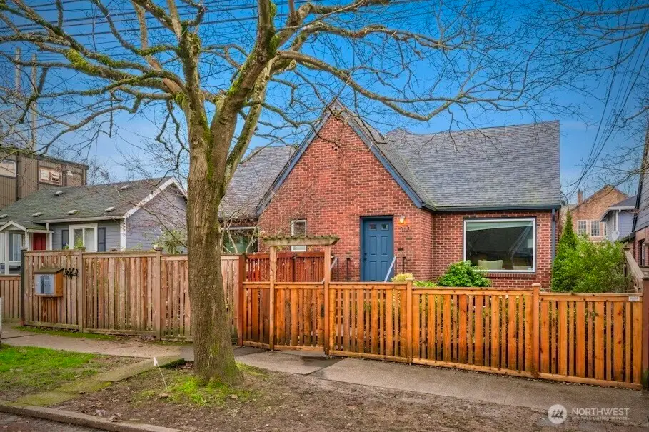 713 26th Avenue #B, Seattle, WA 98122 - Image #1