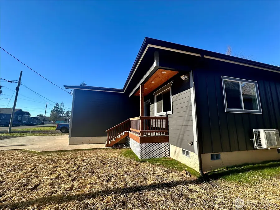 426 E Curtis, Aberdeen, WA 98520 - #3