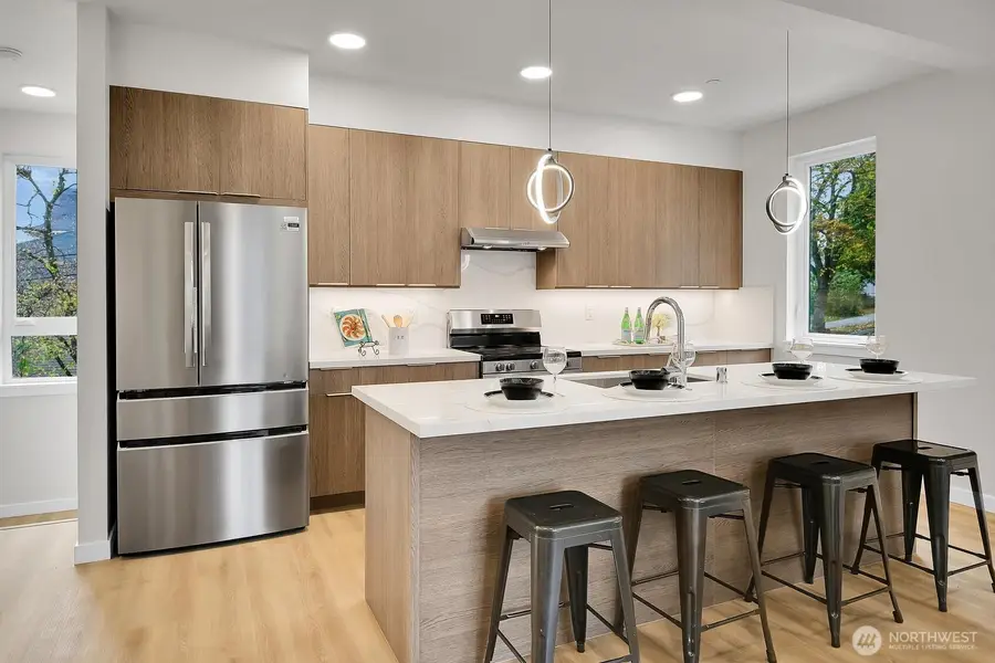 2374 Franklin Avenue E, Seattle, WA 98102 - Image #2