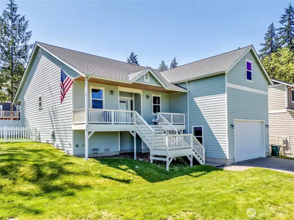 7058 E Nightingale, Port Orchard, WA 98366