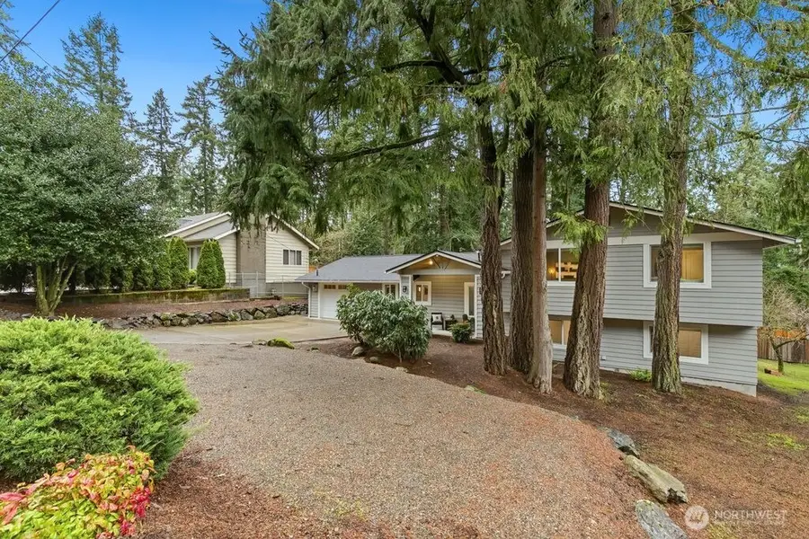 16130 SE Newport Way, Bellevue, WA 98006 - Image #3
