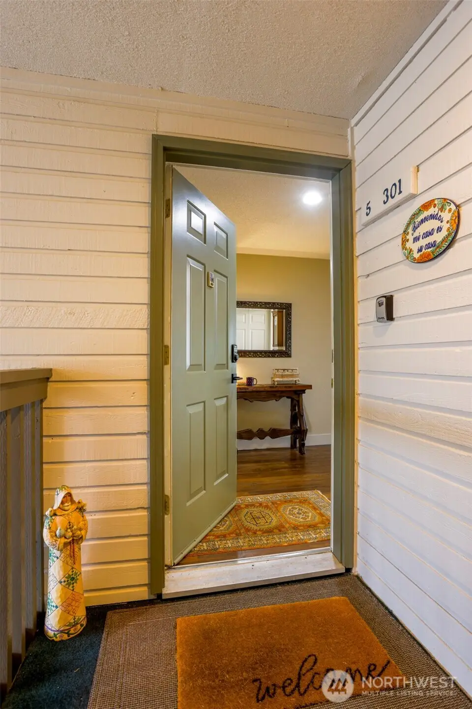 20161 Viking Crest Loop Ne #5-301, Poulsbo, WA 98370 - Image #1