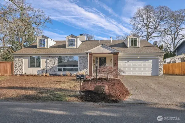 7225 95th Ave Sw, Lakewood, WA 98498