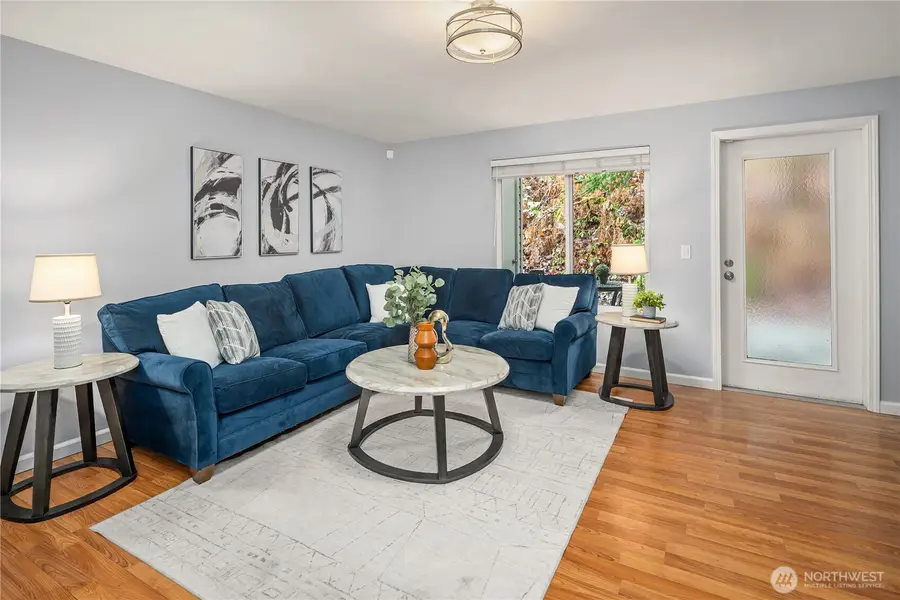 595 Newport Way Nw #A2, Issaquah, WA 98027 - Image #2