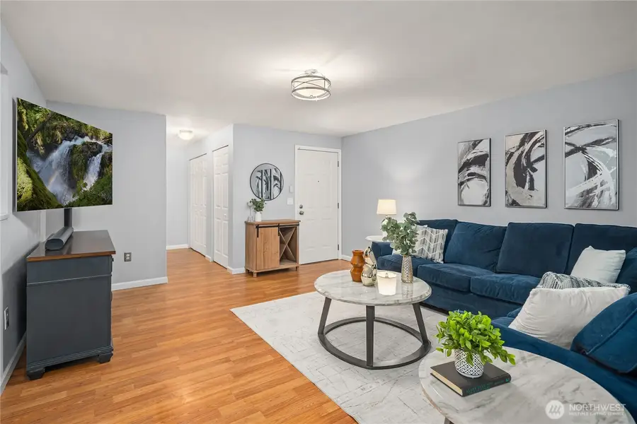 595 Newport Way Nw #A2, Issaquah, WA 98027 - Image #3