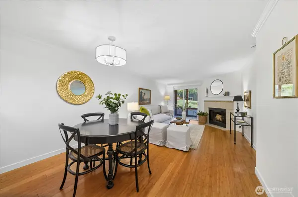 12601 SE 41st Place #C102, Bellevue, WA 98006