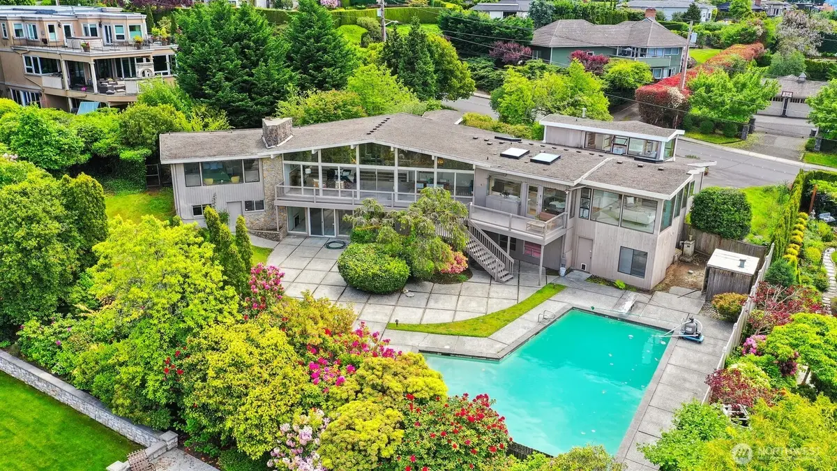 8840 NE 24th Street, Clyde Hill, WA 98004 - Image #1