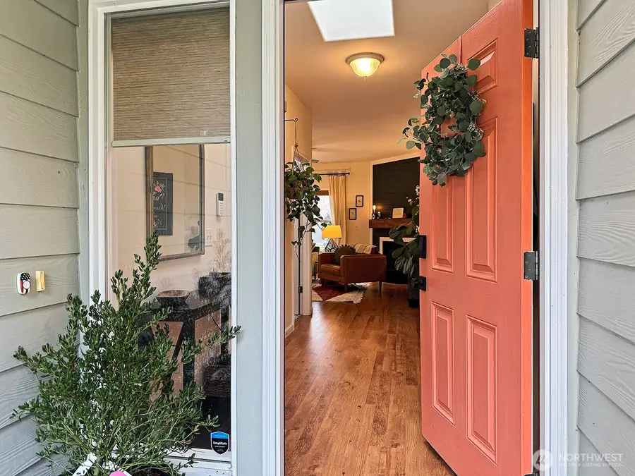 4900 Spinnaker Drive, Freeland, WA 98249 - Image #2