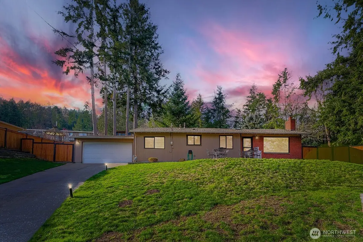 715 Sunrise Place Sw, Issaquah, WA 98027 - Image #1