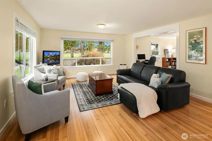 240 Janet Ave N, North Bend, WA 98045 - Image #3