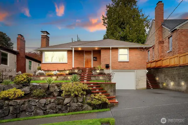 3542 43rd Avenue W, Seattle, WA 98199