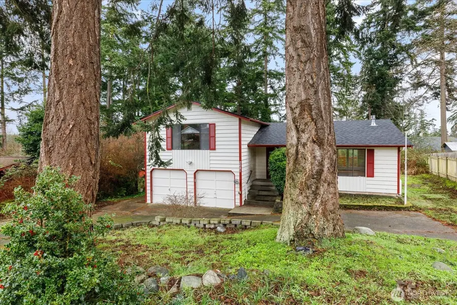 2681 Olympic Drive, Oak Harbor, WA 98277 - Image #2