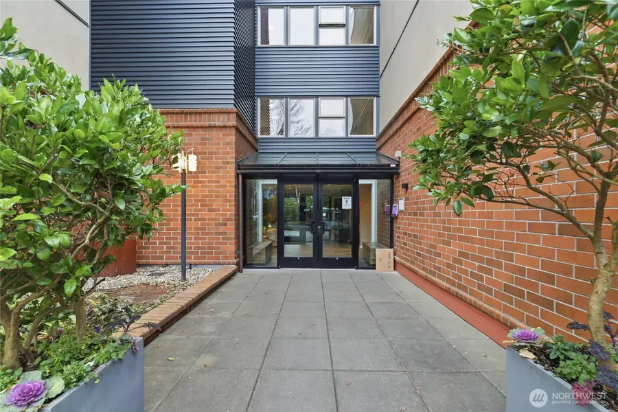 275 W Roy Street #412, Seattle, WA 98119 - Image #2