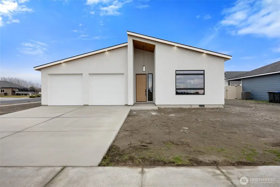 501 S Sand Dune Road, Moses Lake, WA 98837 - Image #2