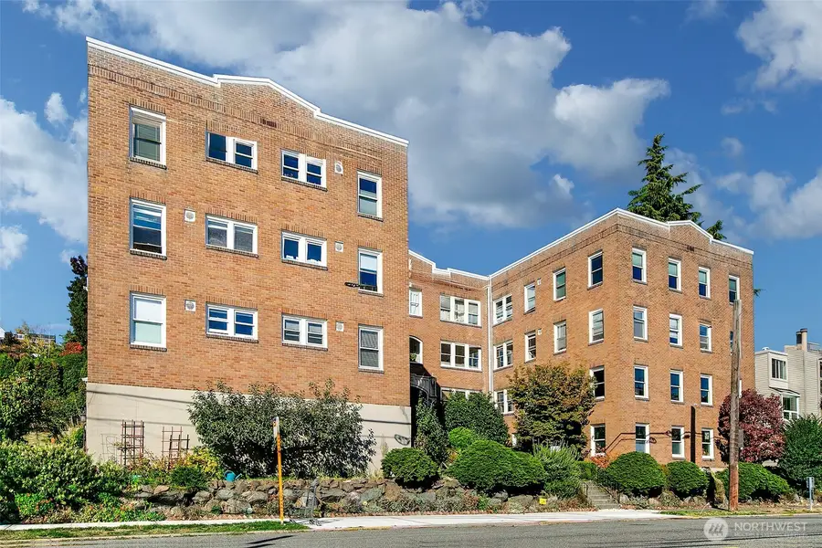 220 W Olympic Place #308, Seattle, WA 98119 - Image #2