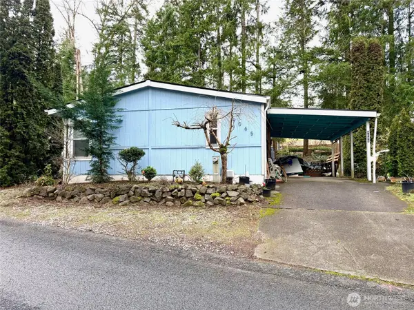 9065 Steele Creek Loop Ne, Bremerton, WA 98311