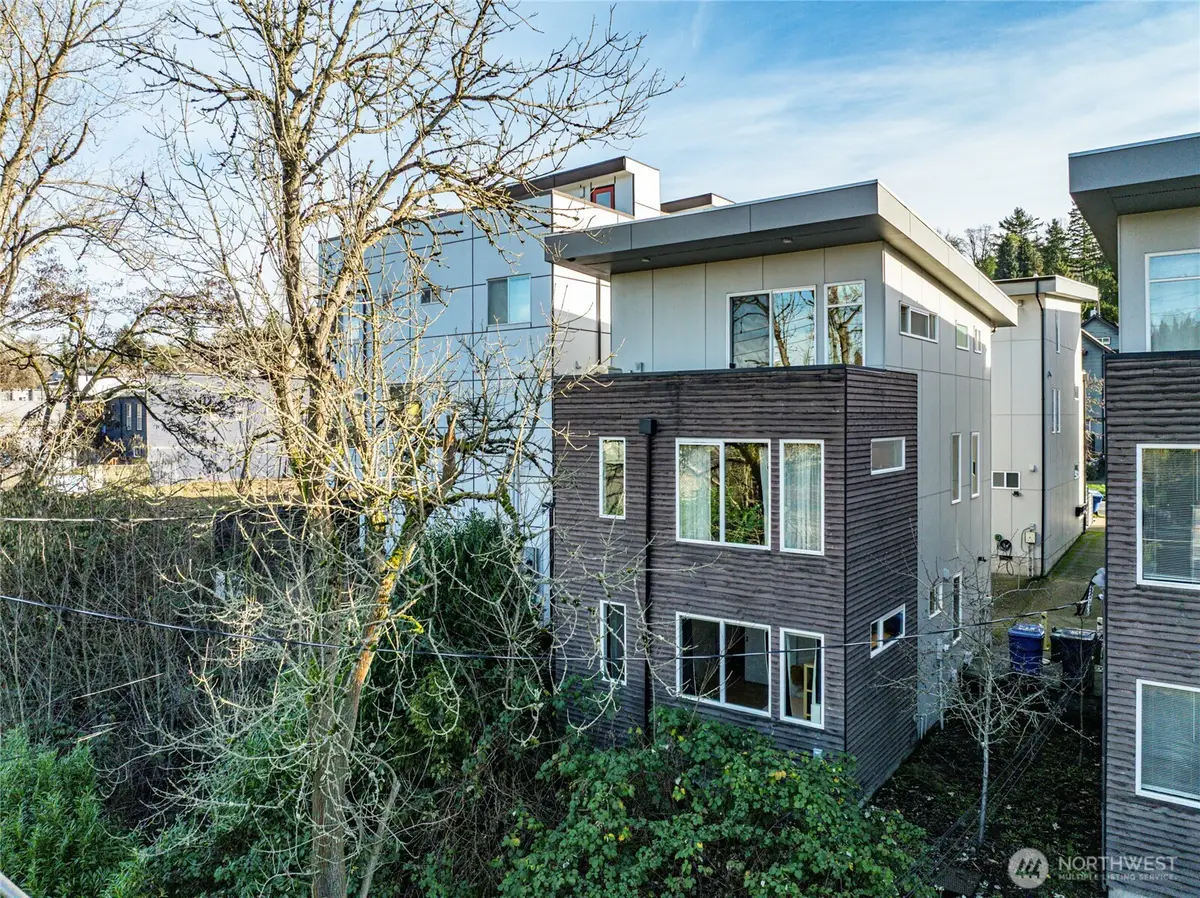5021 Delridge Way Sw, Seattle, WA 98106 - Image #1
