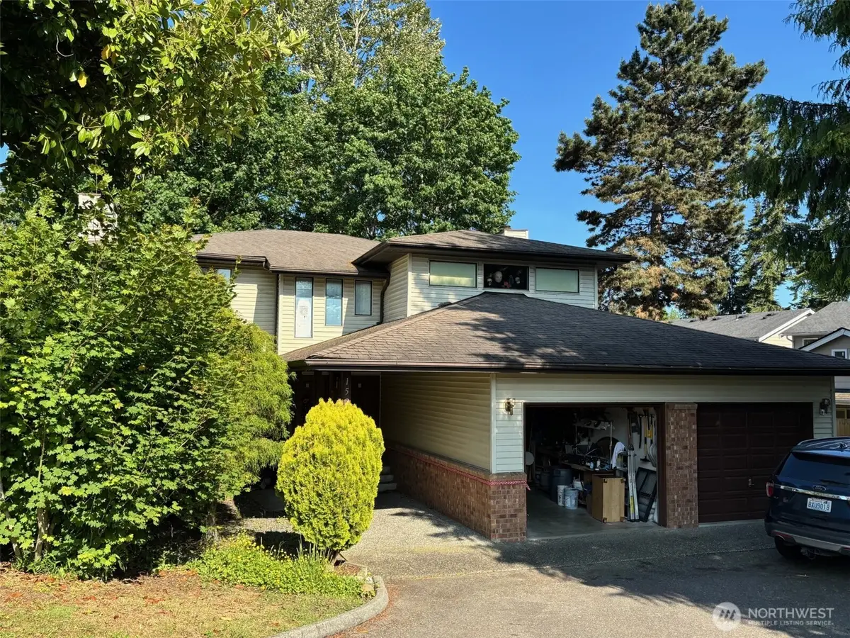 15215 Larch Way, Lynnwood, WA 98087 - Image #1