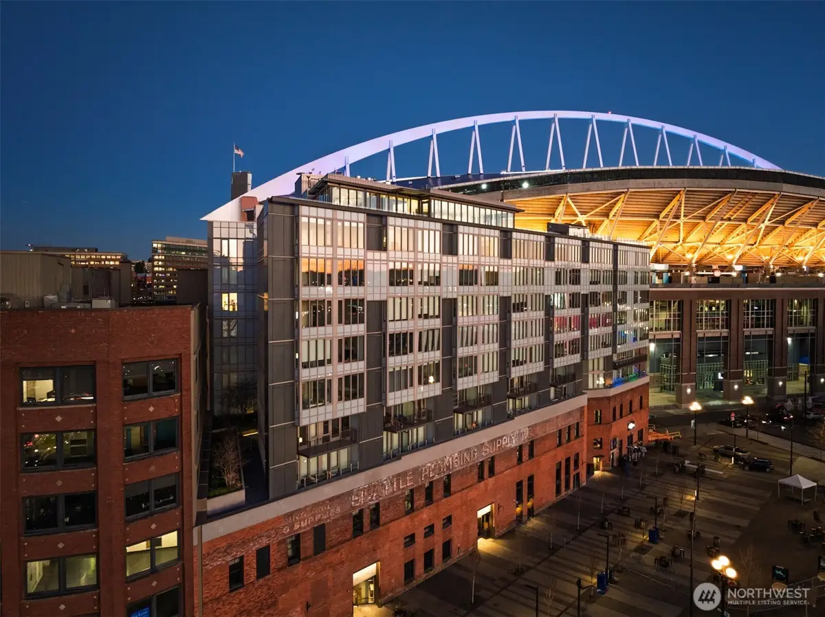 590 1st Avenue S #901, Seattle, WA 98104 - Image #1