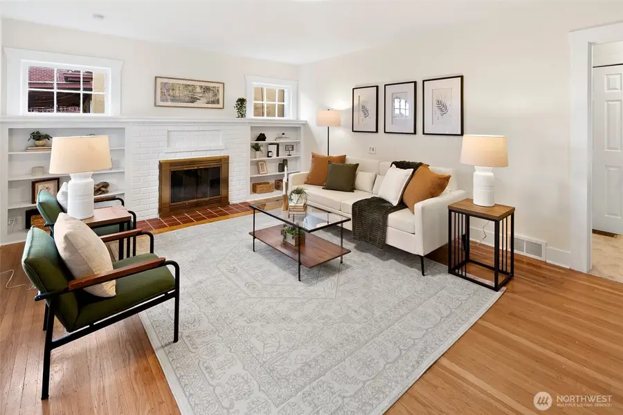 8051 15th Avenue Ne, Seattle, WA 98115 - Image #3