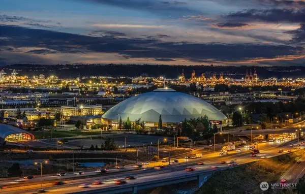 3201 Pacific Avenue #907, Tacoma, WA 98418