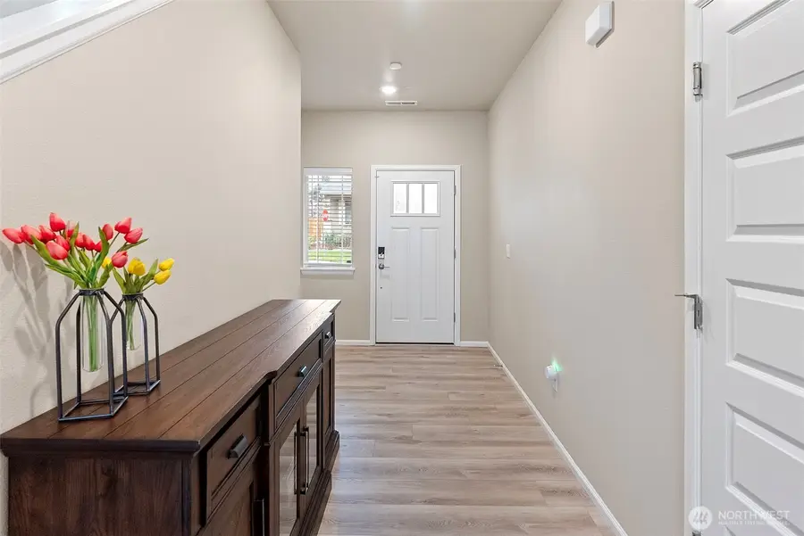 980 Thrush Court Se, Port Orchard, WA 98366 - Image #2