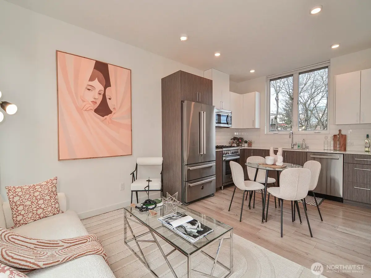 6539 4th Avenue Ne #B, Seattle, WA 98115 - Image #1