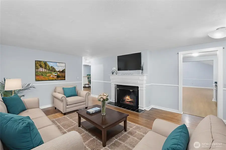 12818 8th Avenue Ne, Seattle, WA 98125 - Image #3