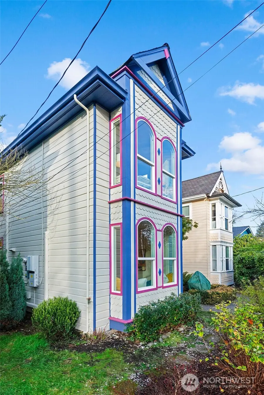 9221 College Way N, Seattle, WA 98103 - Image #3