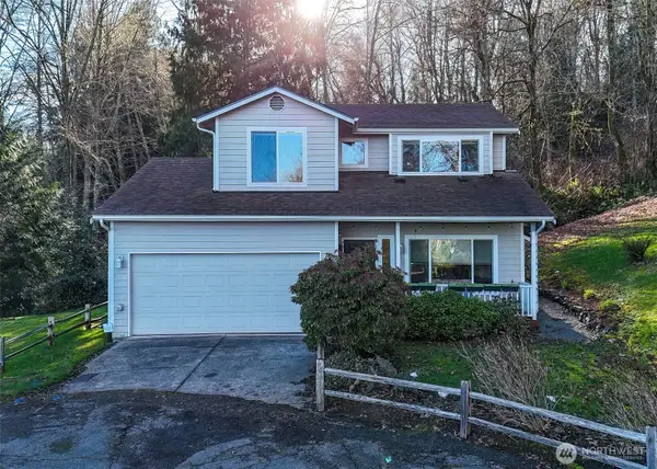 8911 NE Roanoke Road, Bremerton, WA 98311