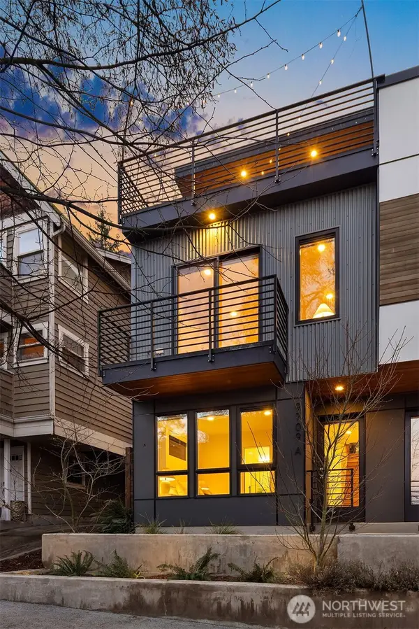 9709 Roosevelt Way Ne #A, Seattle, WA 98115