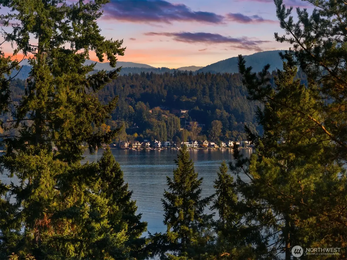 17505 NE 4th Place, Bellevue, WA 98008 - Image #1