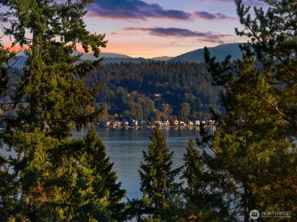 17505 NE 4th Place, Bellevue, WA 98008