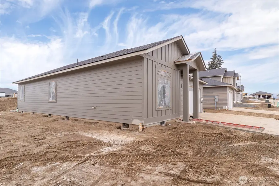 582 S Oasis Loop, East Wenatchee, WA 98802 - Image #3