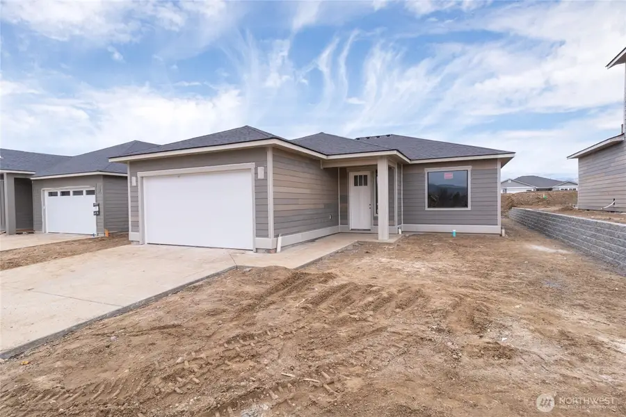 574 S Oasis Loop, East Wenatchee, WA 98802 - Image #2