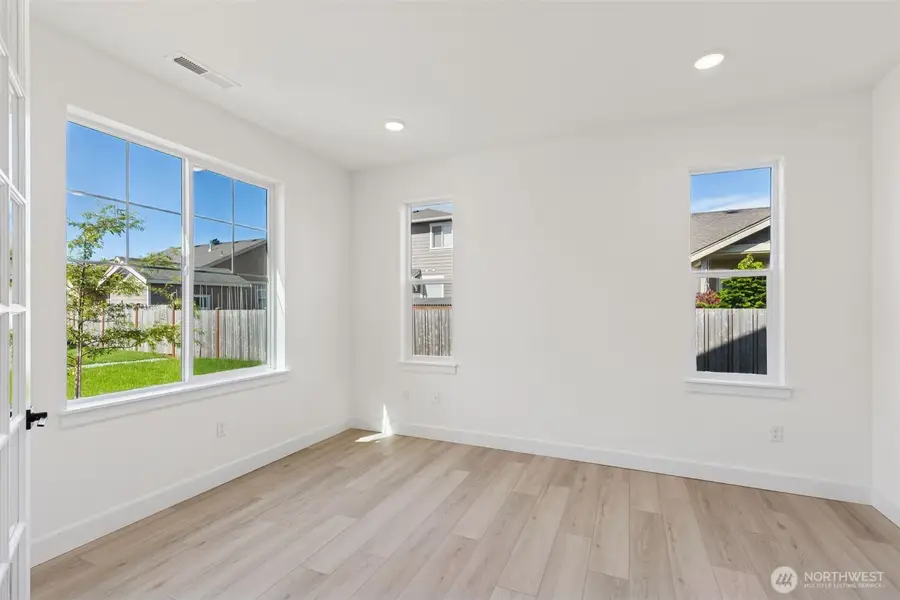 10679 Treasure Drive Nw #114, Silverdale, WA 98383 - Image #3