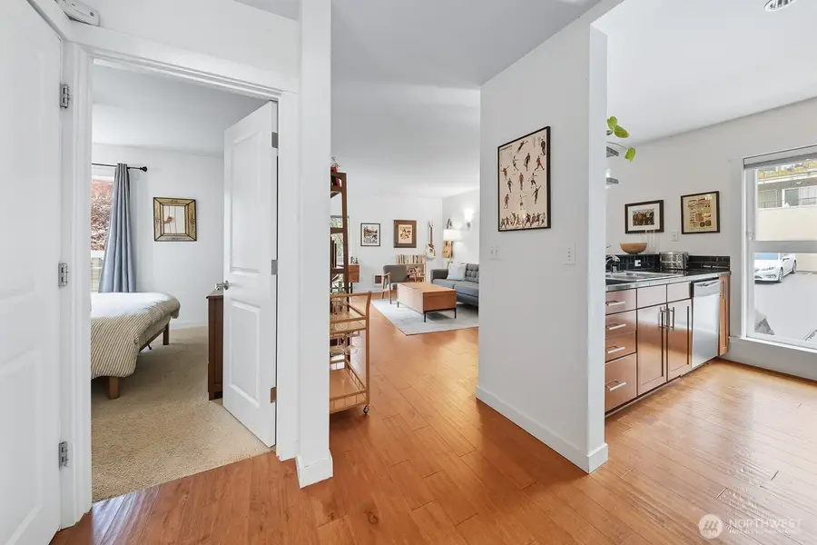 900 Summit Avenue E #303, Seattle, WA 98102 - Image #2