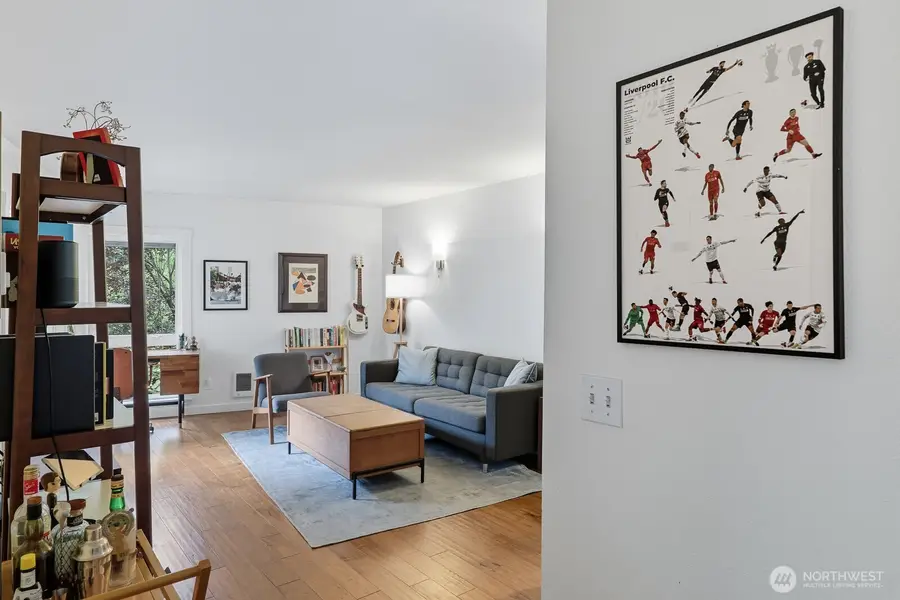 900 Summit Avenue E #303, Seattle, WA 98102 - Image #3