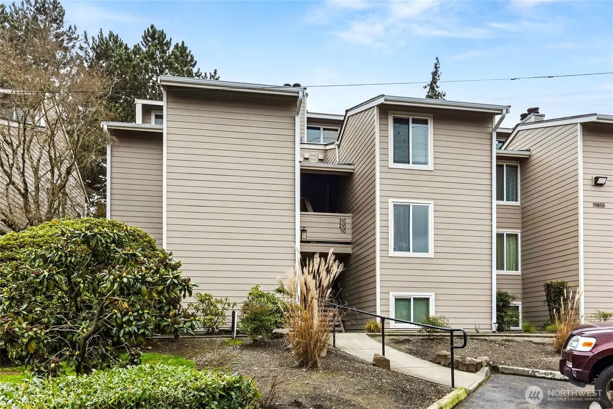19855 25th Avenue Ne #210, Shoreline, WA 98155 - Image #1
