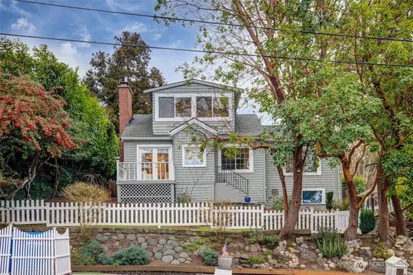 2726 50th Avenue Sw, Seattle, WA 98116