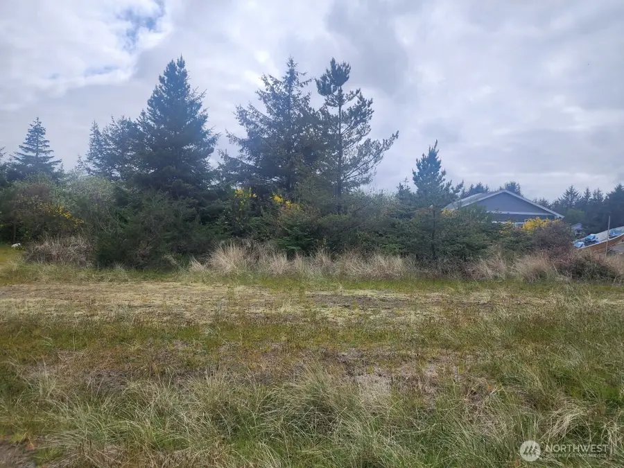 637 E Chance A La Mer Ne #105, Ocean Shores, WA 98569 - Image #2