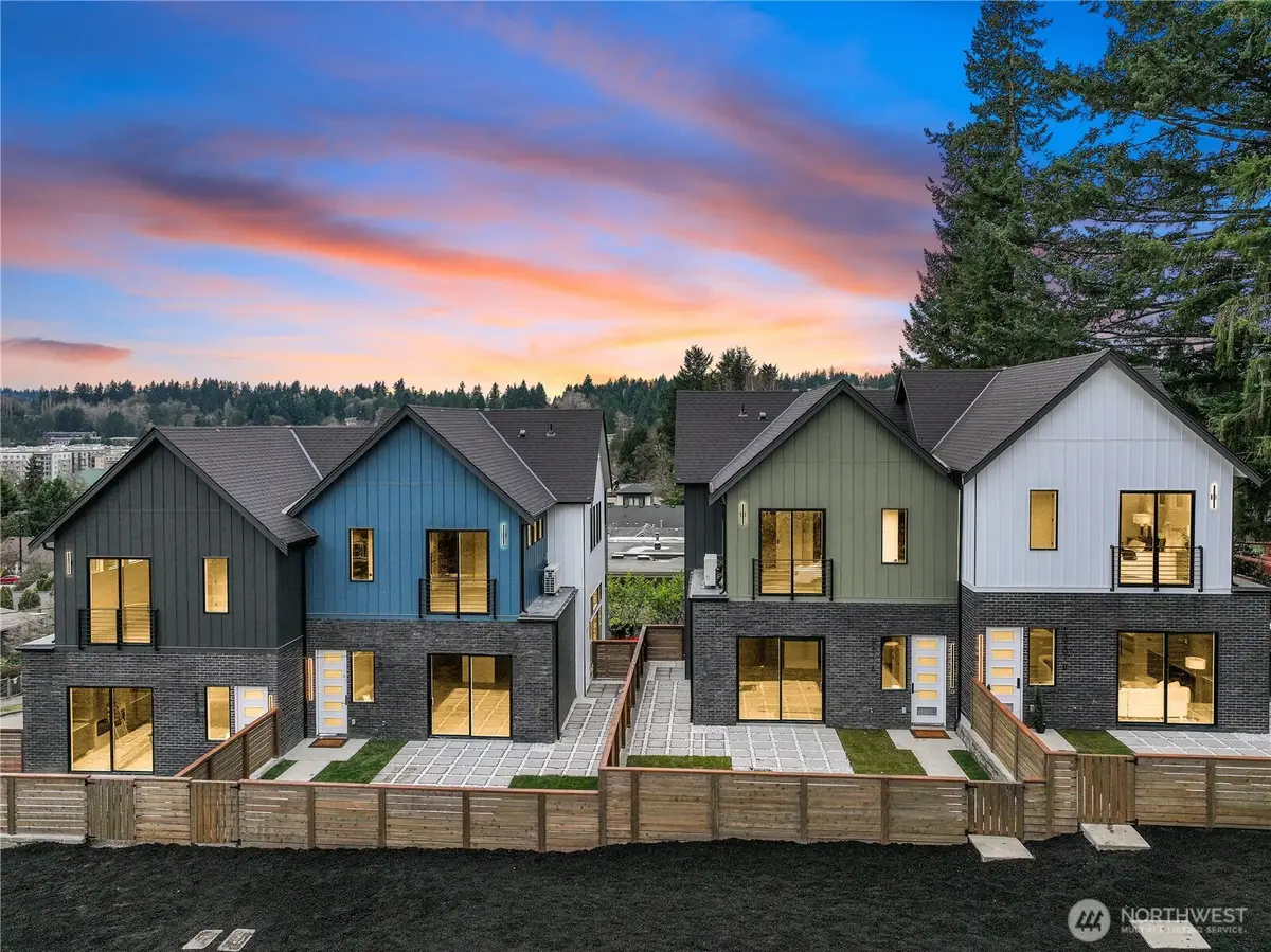 18607 104th Avenue Ne #B, Bothell, WA 98011 - Image #1