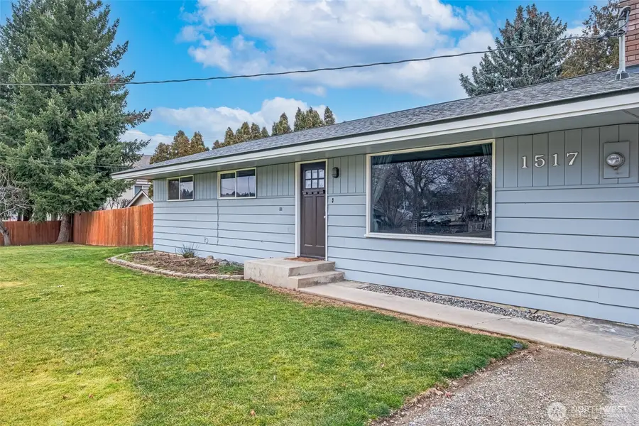 1517 Pine, Wenatchee, WA 98801 - Image #2
